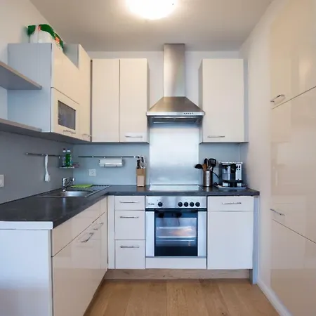 Lovely New Apartment, Central, Free Parking Daire *